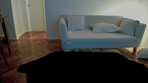 Monikfree online show from 10, 1, 2025