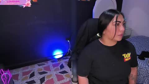 monikk__harrison online show from 25, 2, 2025