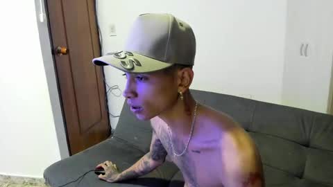 monkeyd_66 online show from 30, 12, 2024