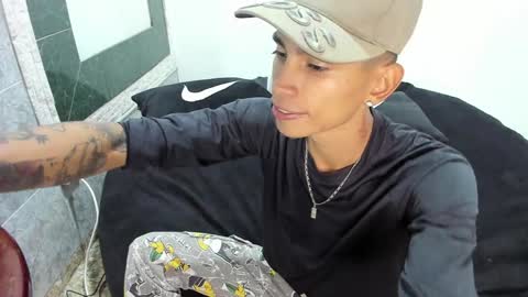 monkeyd_66 online show from 2, 2, 2025