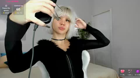 Snapshot of monro_doll chatting on 19, 7, 2026 MONRO online show from 19, 7, 2026