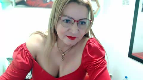 Snapshot of monserrat_diva chatting on 20, 6, 2026 monserrat_diva online show from 20, 6, 2026