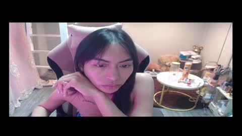 ELYSE A SIMPLE GIRL online show from 3, 3, 2026