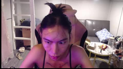 ELYSE A SIMPLE GIRL online show from 23, 4, 2026