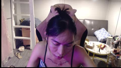 ELYSE A SIMPLE GIRL online show from 23, 4, 2026