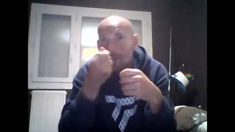 Snapshot of montmasse chatting on 20, 4, 2026 montmasse online show from 20, 4, 2026