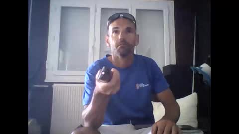 Snapshot of montmasse chatting on 25, 4, 2026 montmasse online show from 25, 4, 2026