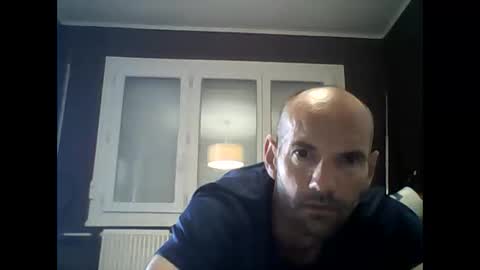 Snapshot of montmasse chatting on 26, 4, 2026 montmasse online show from 26, 4, 2026