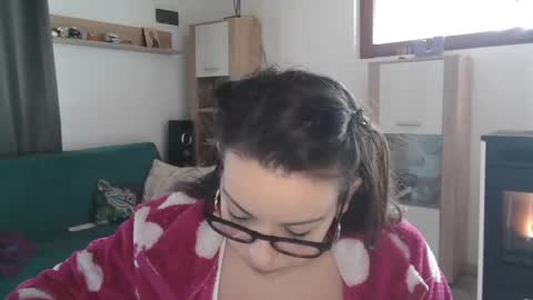 Snapshot of montserrat123 chatting on 6, 2, 2025 Monse online show from 6, 2, 2025