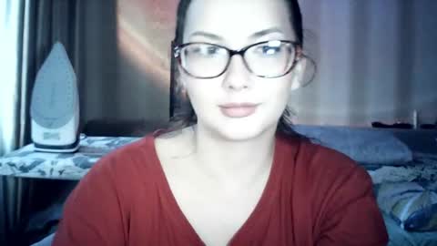 moodiemira online show from 5, 6, 2026