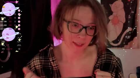 Snapshot of moon__girl chatting on 7, 11, 2025 Roxy online show from 7, 11, 2025