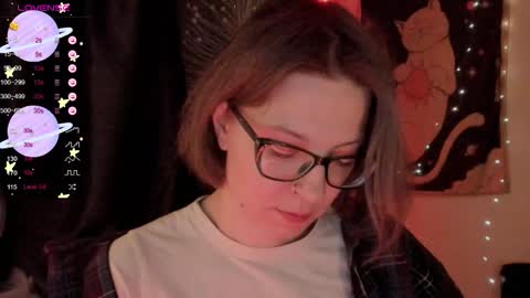 Snapshot of moon__girl chatting on 18, 11, 2025 Roxy online show from 18, 11, 2025