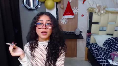 Snapshot of moon_and_fire_ chatting on 20, 11, 2025 moon_and_fire_ online show from 20, 11, 2025