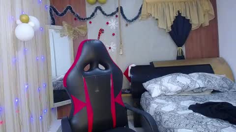 moon_and_fire_ online show from 7, 1, 2026