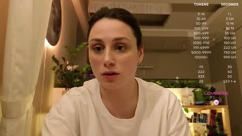 Luna  online show from 10, 1, 2025