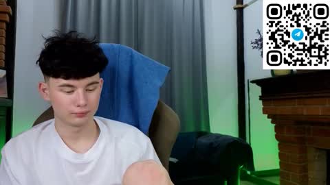 Snapshot of moon_gloww chatting on 18, 2, 2026 moon_gloww online show from 18, 2, 2026