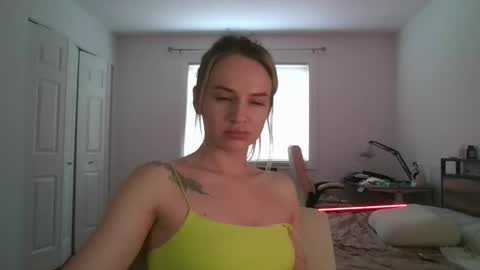 Snapshot of moon_light_girl chatting on 21, 5, 2026 moon_light_girl online show from 21, 5, 2026