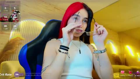 Snapshot of moon_red_r chatting on 31, 5, 2026 Moon online show from 31, 5, 2026