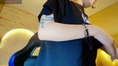Snapshot of moon_red_r chatting on 13, 6, 2026 Moon online show from 13, 6, 2026