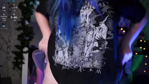 Snapshot of moon_valkyriie chatting on 27, 12, 2024 Emilia online show from 27, 12, 2024