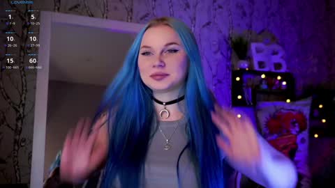 Snapshot of moon_valkyriie chatting on 5, 2, 2025 Emilia online show from 5, 2, 2025