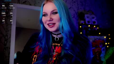 Snapshot of moon_valkyriie chatting on 7, 2, 2025 Emilia online show from 7, 2, 2025