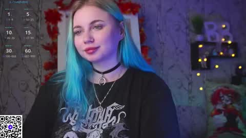 Snapshot of moon_valkyriie chatting on 9, 9, 2025 Emilia online show from 9, 9, 2025