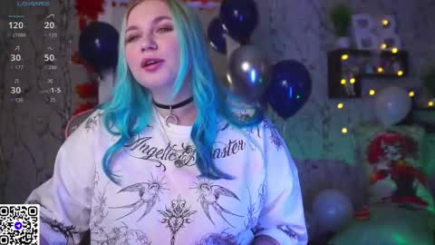 Snapshot of moon_valkyriie chatting on 11, 9, 2025 Emilia online show from 11, 9, 2025