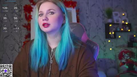 Snapshot of moon_valkyriie chatting on 15, 9, 2025 Emilia online show from 15, 9, 2025