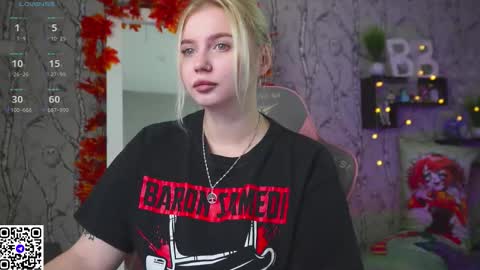 Snapshot of moon_valkyriie chatting on 21, 10, 2025 Emilia online show from 21, 10, 2025