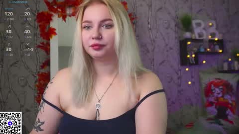 Snapshot of moon_valkyriie chatting on 15, 11, 2025 Emilia online show from 15, 11, 2025