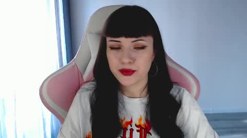  sophie  online show from 19, 4, 2026