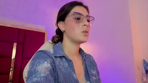Snapshot of moon_winy chatting on 27, 7, 2026 Winy online show from 27, 7, 2026