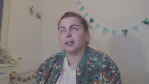 MoonFox  online show from 7, 1, 2026