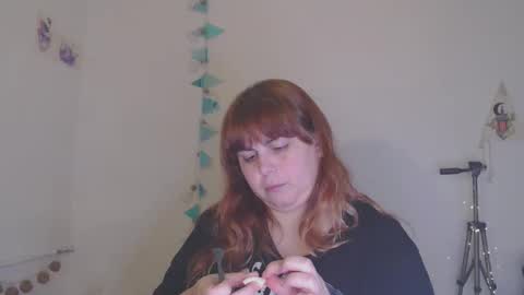 MoonFox  online show from 5, 2, 2026