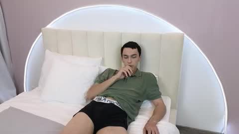 Snapshot of moonlinskinn chatting on 21, 11, 2025 Stan online show from 21, 11, 2025