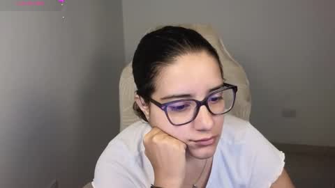 Moon Woman online show from 24, 11, 2025