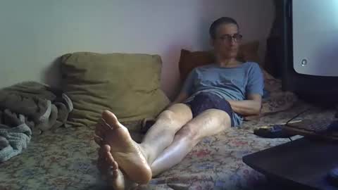 Snapshot of moovurey16 chatting on 26, 4, 2026 Alex online show from 26, 4, 2026