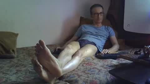 Snapshot of moovurey16 chatting on 8, 5, 2026 Alex online show from 8, 5, 2026