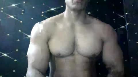 Snapshot of moreno1muscular chatting on 8, 3, 2025 moreno1muscular online show from 8, 3, 2025