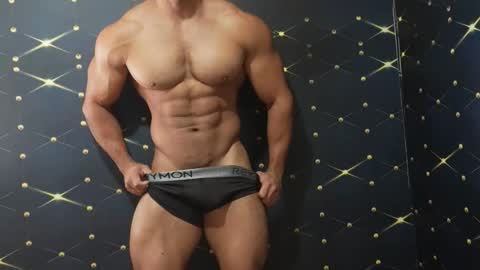 Snapshot of moreno1muscular chatting on 12, 9, 2025 moreno1muscular online show from 12, 9, 2025