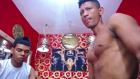 duohot23 online show from 5, 2, 2025