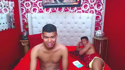 duohot23 online show from 8, 3, 2025