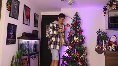   online show from 13, 1, 2025