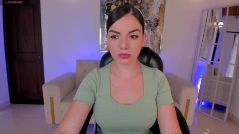 Morgan Hicks online show from 25, 11, 2025