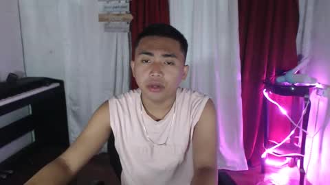 Snapshot of morinohugecock18 chatting on 19, 10, 2025 Loo online show from 19, 10, 2025