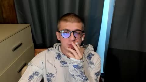 Snapshot of mortywithlove chatting on 21, 12, 2025 Morty online show from 21, 12, 2025