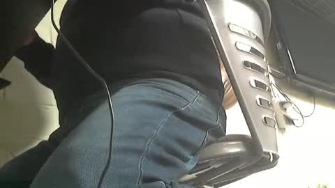 Snapshot of motofann2 chatting on 2, 3, 2026 motofann2 online show from 2, 3, 2026