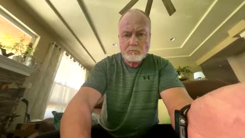 Snapshot of motorguy08 chatting on 19, 3, 2026 motorguy08 online show from 19, 3, 2026