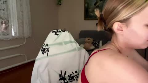 Snapshot of motreal chatting on 31, 5, 2026 Montreal online show from 31, 5, 2026
